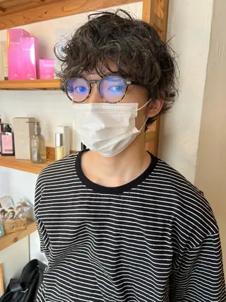 ショート カラー パーマ メンズ GO TODAY シェアサロン 表参道Flos店所属・nishi fuyumiのヘアスタイル