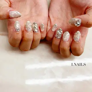 ネイル アイネイルズ所属・早川 梓のネイルデザイン