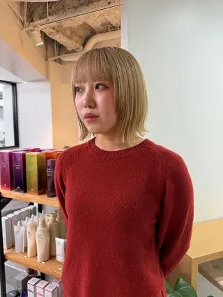 ショート カラー 切りっぱなしボブ レイヤー/縮毛矯正のヘアスタイル