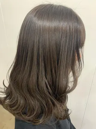 セミロング RINKA 琳茄のヘアスタイル