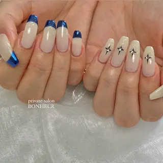 ネイル BONHEUR Annaのネイルデザイン