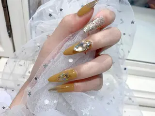 セミロング ネイル フィルイン、長さ出し 深爪矯正のネイルデザイン