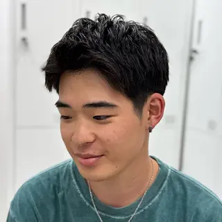 ショート メンズ 佐藤 凜大のヘアスタイル