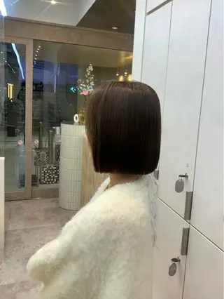 ミディアム Hello by Sea所属・レイヤー/艶髪/ボブ /くびれ/伊藤　勇司のヘアスタイル