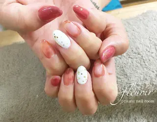 ミディアム ネイル フルリール 【プライベートサロンのネイルデザイン