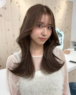 セミロング カラー 新宿/韓国ヘア/ 髪質改善ストレートのヘアスタイル