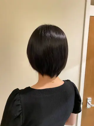 ショート カラー 白崎 珠莉のヘアスタイル