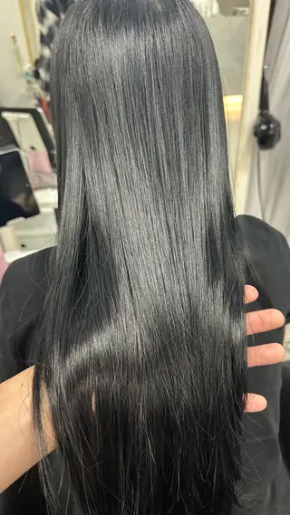 ロング XELM_ Aoiのヘアスタイル