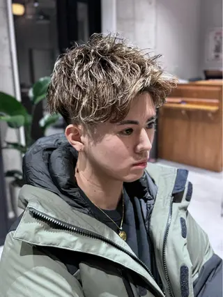 ショート カラー パーマ メンズ METS CRAFT HAIR所属・原宿メンズ/パーマ/ フェード/REOのヘアスタイル
