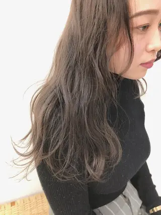 セミロング 顔周りレイヤー/韓国 ブリーチminamiのヘアスタイル