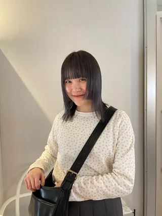 ミディアム 立野 莉央のヘアスタイル