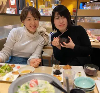 ミディアム カラー パーマ ヘアアレンジ メンズ キッズ ネイル マツエク・マツパ ニキビ跡専門サロン Ａｉｎａのエステ・リラクイメージ