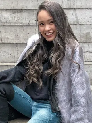 ロング カラー パーマ ヘアアレンジ Device ディバイスのヘアスタイル