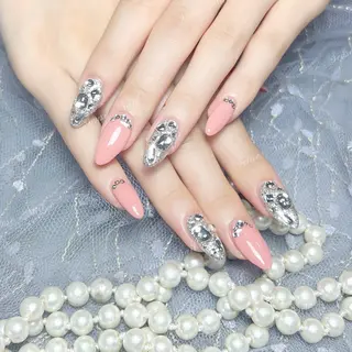 ネイル Queenie 🦋のネイルデザイン