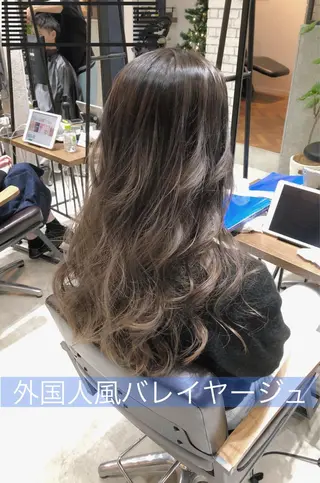 セミロング 🌈外国風ハイライト こうたろうのヘアスタイル