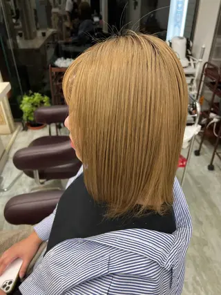 ミディアム 切りっぱなし/ レイヤー/ももかのヘアスタイル