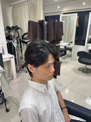 ショート 【シャドウパーマ センターパート】義心のヘアスタイル