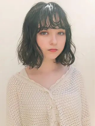 ミディアム パーマ RUKA 美容院×ネイリストのヘアスタイル