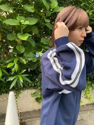 ショート カラー ヘアアレンジ レイヤーウルフ エクステ磯部のヘアスタイル