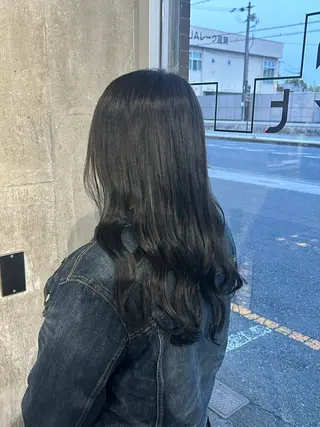 ロング カラー 凸凹 art所属・成田 有沙のヘアスタイル