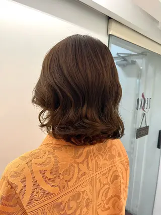 ミディアム パーマ コテ巻き風パーマ 藤澤　知彌のヘアスタイル