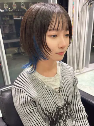 ショート カラー ウルフカット 渋谷の人のヘアスタイル