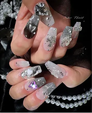 ネイル She   Nail所属・ISA_ BELLAのネイルデザイン