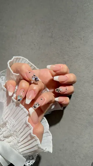 ネイル I-nailロング /ワンホン/キラキラのネイルデザイン