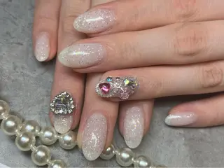 ショート ONIKA Nail 青山通り店所属・ONIKA Nail 表参道A4徒歩2分のネイルデザイン