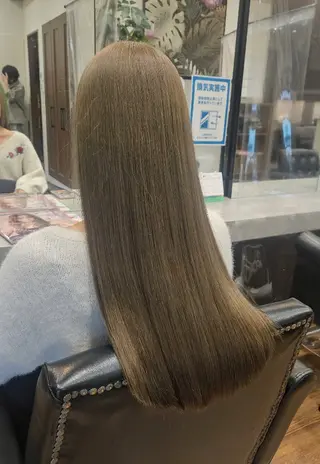 ロング カラー 関口 友菜のヘアスタイル