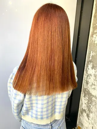 ロング カラー ツガミ リナのヘアスタイル