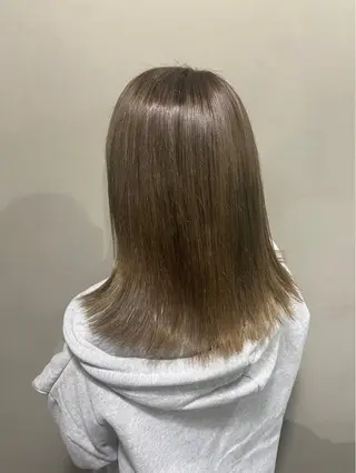 ミディアム 服部 美幸のヘアスタイル