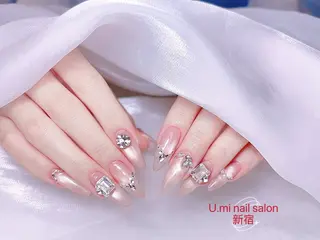 ネイル UMI ネイルサロン新宿🎀のネイルデザイン