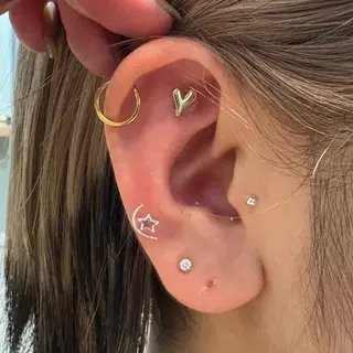 ボブ/プツッとボブ/ 暖色カラー/モエのヘアスタイル