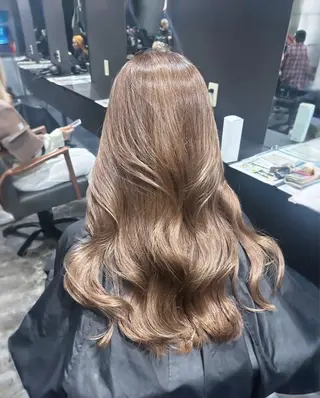 ロング カラー amy .のヘアスタイル