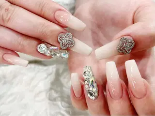 ネイル nailsalon Mirrorのネイルデザイン