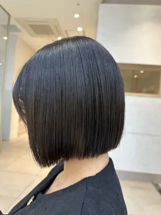 ショート oto🤍×美髪× ローレイヤーのヘアスタイル