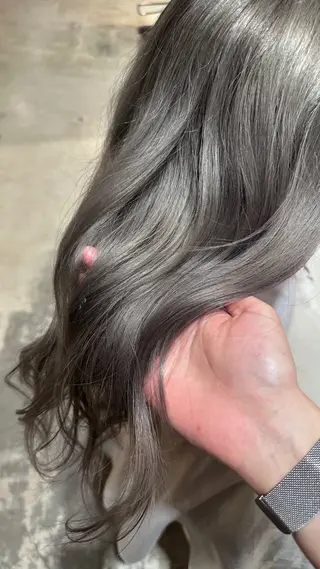 セミロング カラー 古川 杏果のヘアスタイル