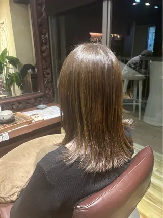 ミディアム 茅ヶ崎/ブリーチ/ カラー/かえでのヘアスタイル