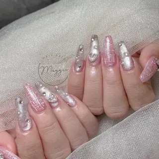 ネイル Maggie Nail🦩のネイルデザイン