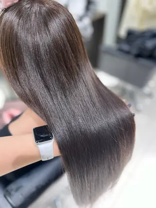 ロング 髪質改善/透明感カラ ー/レイヤー/あやはのヘアスタイル