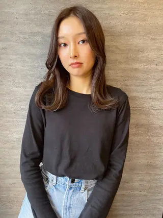 セミロング JIEN MIUのヘアスタイル