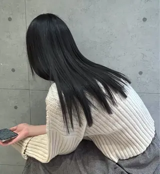 ロング CLOVE所属・下石怜子/レイヤー/ 透明感カラーのヘアスタイル