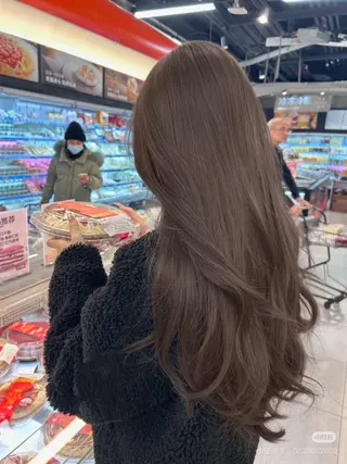 カラー うる艶🤍春のトレン ドヘア🤍上野美容室のヘアスタイル