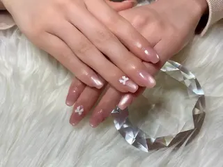 ネイル WHITE NAIL 宝塚所属・中田 未優のネイルデザイン