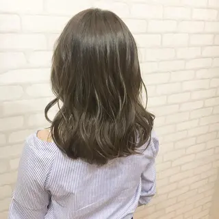 セミロング カラー ヘアアレンジ ✨艶髪✨透明感✨ 山内大樹のヘアスタイル