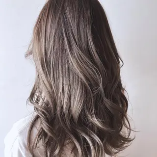 セミロング カラー hairdressing salon　mulum所属・Kasumi 店長のマツエク・マツパデザイン