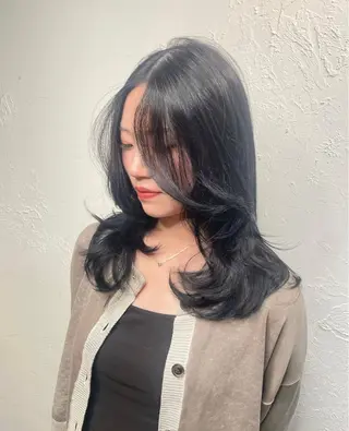 セミロング カラー RINA ブリーチ / 海外レイヤーのヘアスタイル