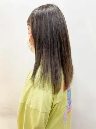 セミロング カラー あずまぐち めぐみのヘアスタイル