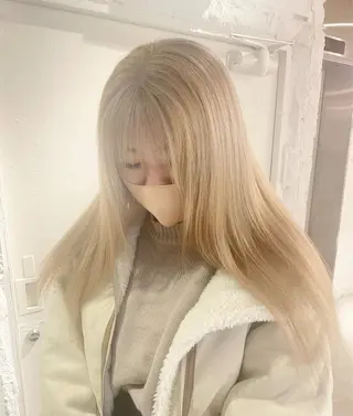 ロング カラー LUNTY NAMBA所属・艶ハイトーン👑♡ NATSUKIのヘアスタイル